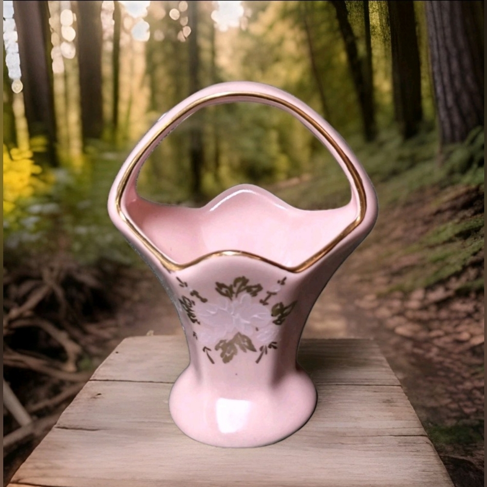 RARE Vintage Camark Pottery Small Nor-So Basket Light Pink & 22 KT Gold 4" Tall
